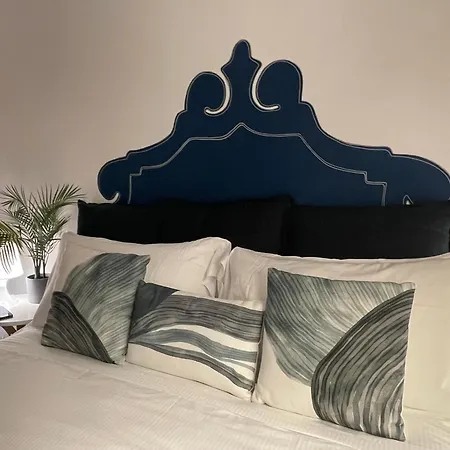 Happy Family Cathedral Apartment